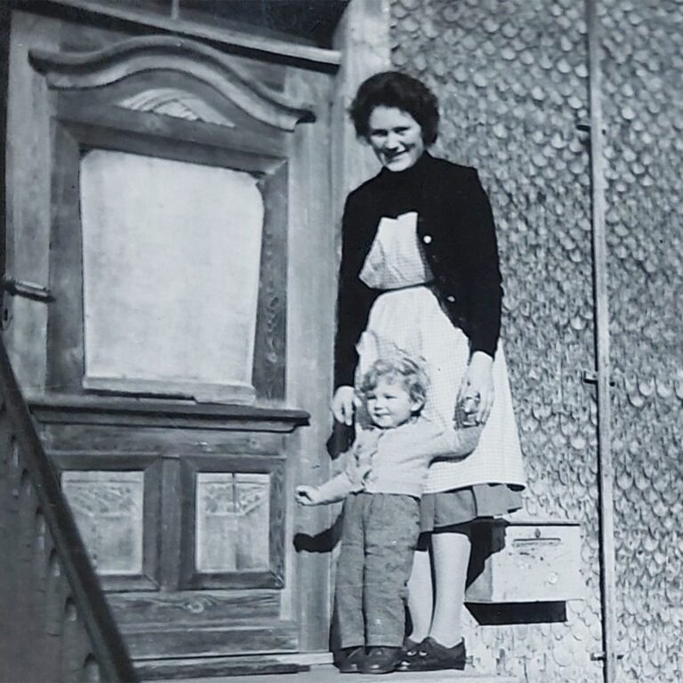 Großmutter und Vater des Eigentümers